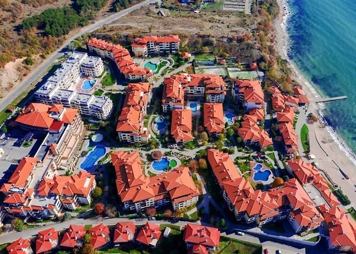Garden Of Eden Sea And Pool View