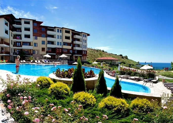 Garden Of Eden Sea And Pool View Daire Sveti Vlas